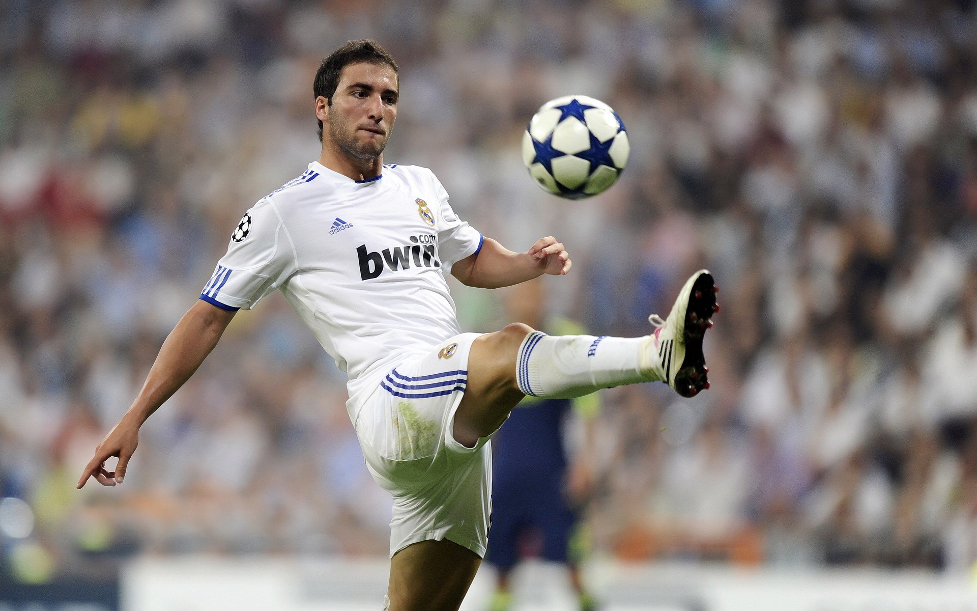 开云体育APP下载-楚阿梅尼时代，从毕尔巴鄂的战术铁幕到美加墨的王者加冕